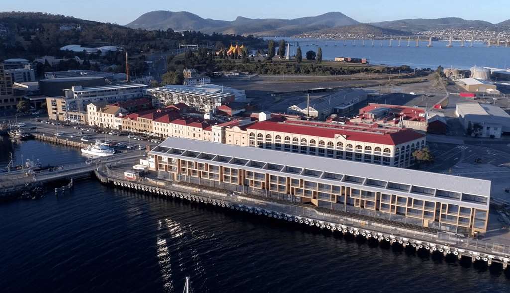 Macq 01 Hotel Hobart Esterno foto Aerial view of the hotel