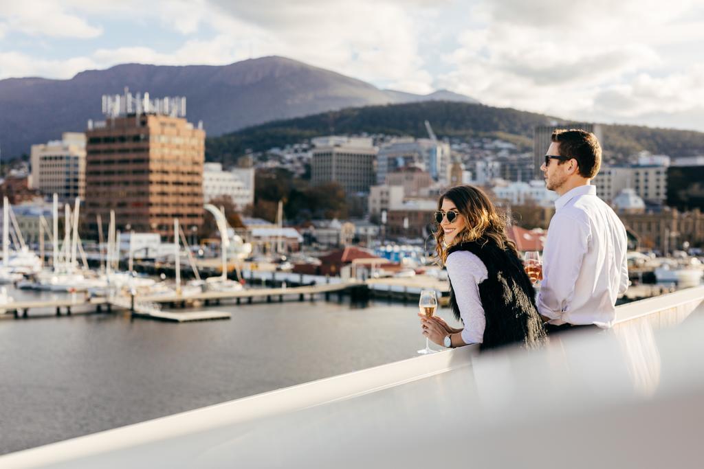 Macq 01 Hotel Hobart Esterno foto View from the rooftop bar